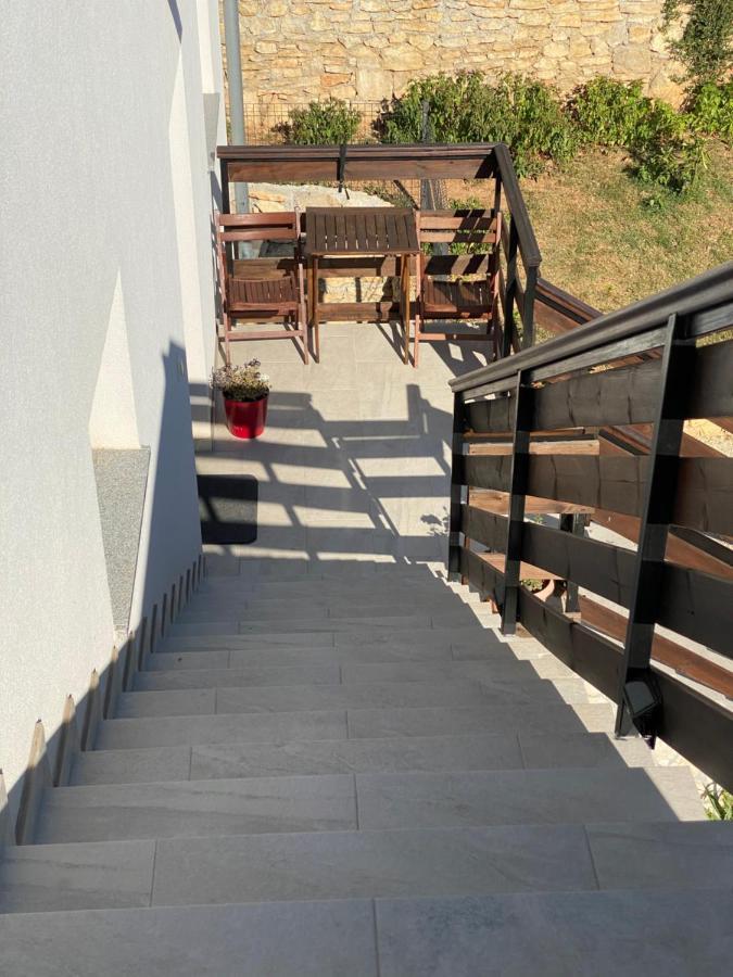 Apartament Stars Gornji Karin Zewnętrze zdjęcie