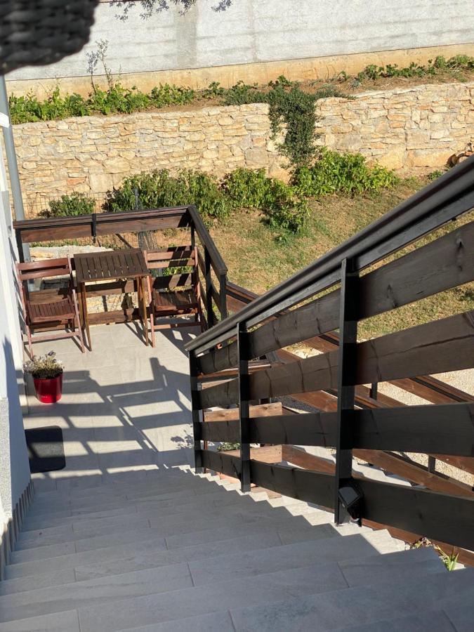 Apartament Stars Gornji Karin Zewnętrze zdjęcie