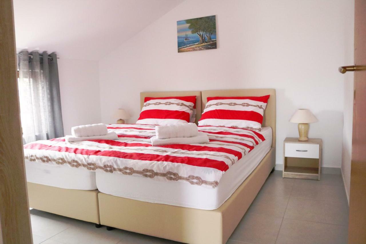 Apartament Stars Gornji Karin Zewnętrze zdjęcie