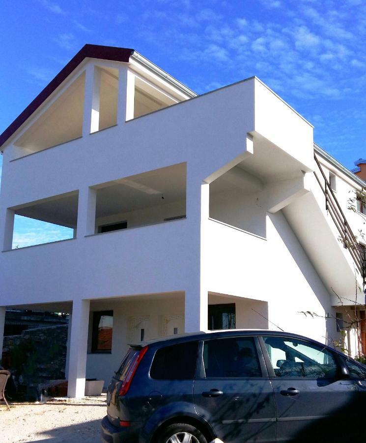 Apartament Stars Gornji Karin Zewnętrze zdjęcie